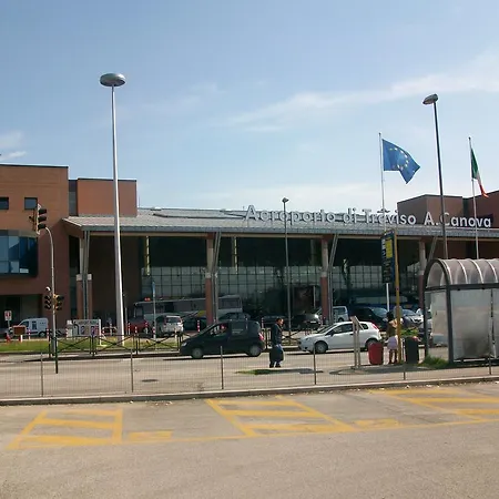 Mamma Mia On Ground Floor With Private Parking Tv-venice *